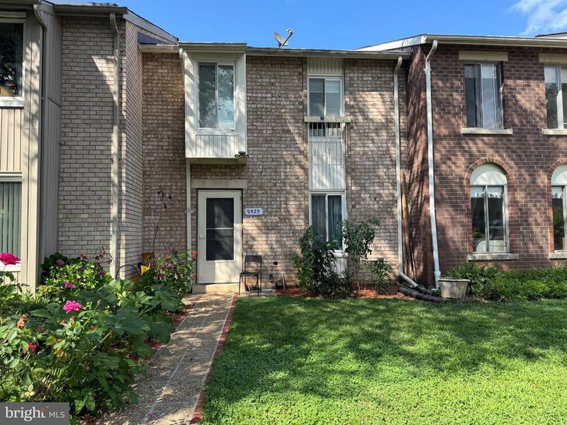 9525 Tippett Ln, Montgomery Village, MD 20886