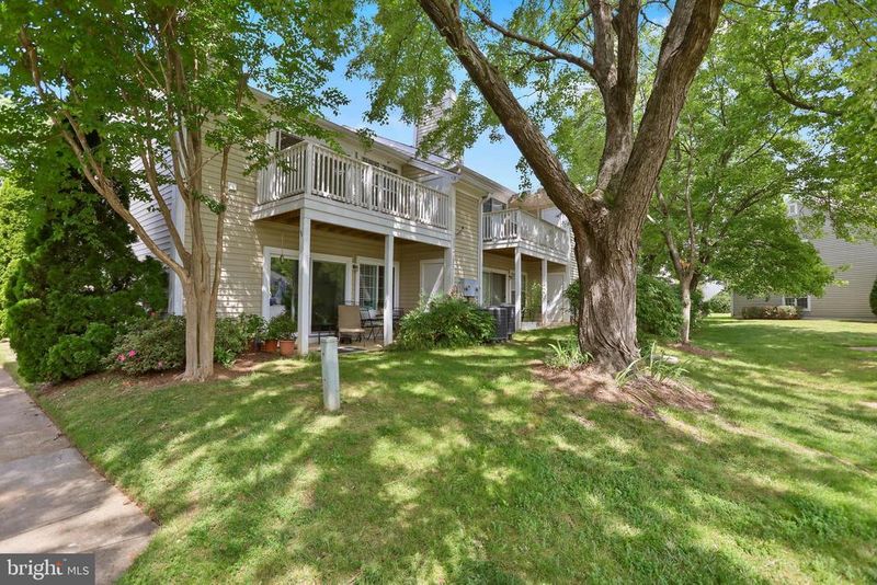 2867 Yarling Ct, Falls Church, VA 22042