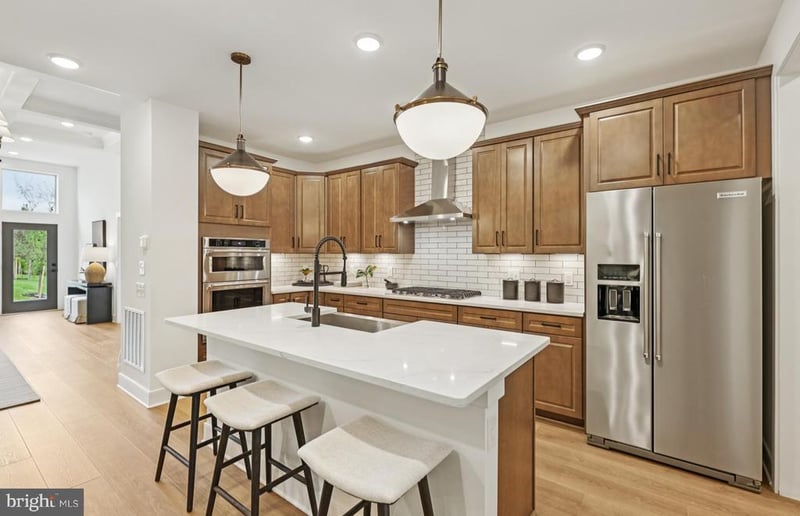 15493 Emerald Way, Haymarket, VA 20169