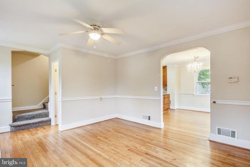 7112 Annapolis Rd, Hyattsville, MD 20784
