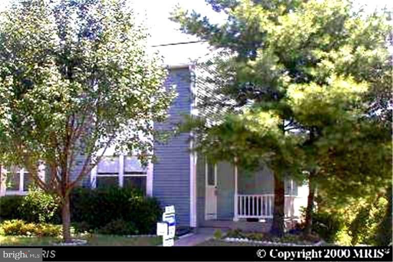 15267 Valley Stream Dr, Woodbridge, VA 22191