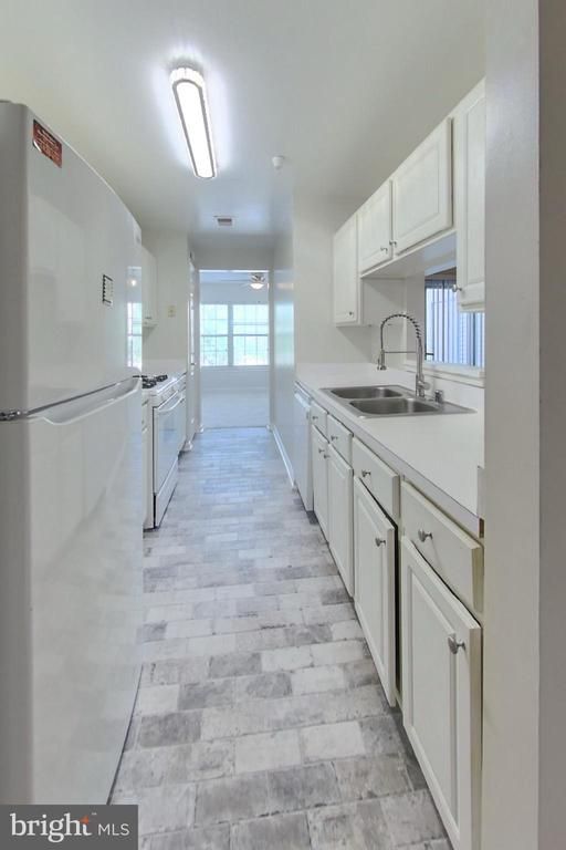 6600 Lake Park Dr #2E, Greenbelt, MD 20770