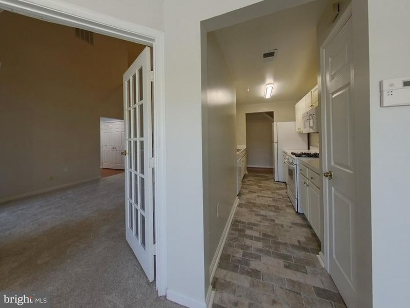 6600 Lake Park Dr #2E, Greenbelt, MD 20770