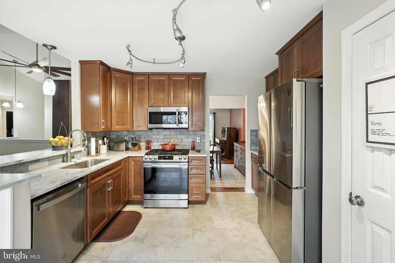 9571 Basilwood Dr, Manassas, VA 20110