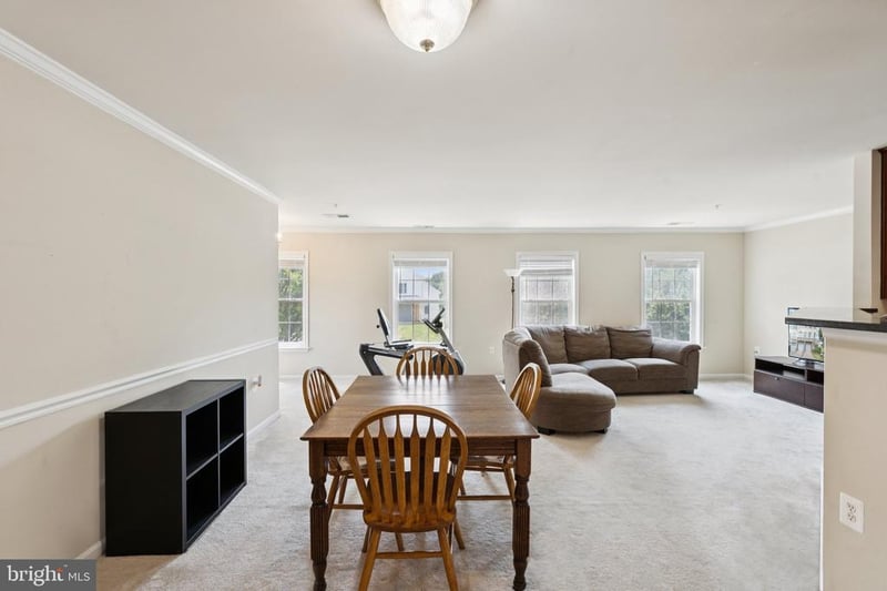 2807 Chinkapin Oak Ln, Woodbridge, VA 22191