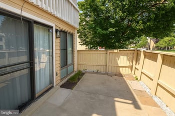 9926 Ridgeline Dr, Gaithersburg, MD 20886