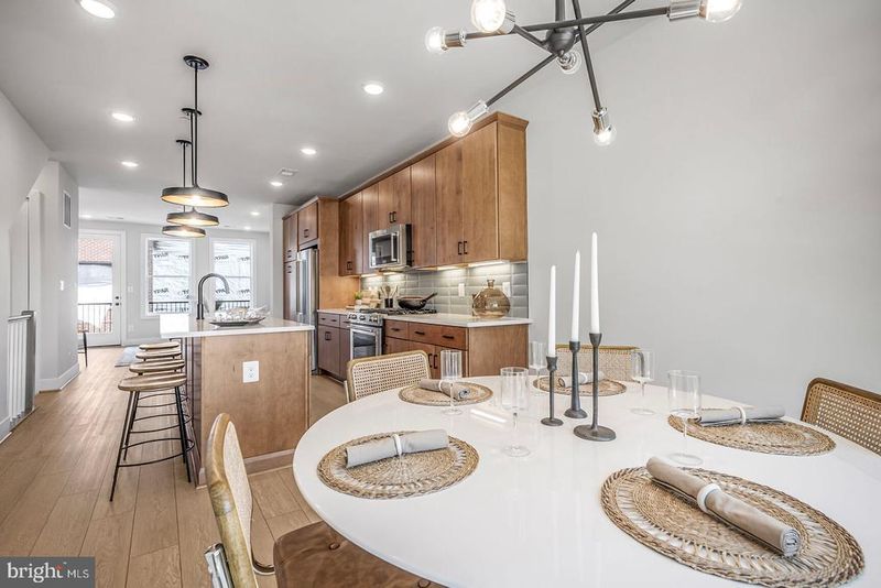 2608 Fall Line St, Alexandria, VA 22301