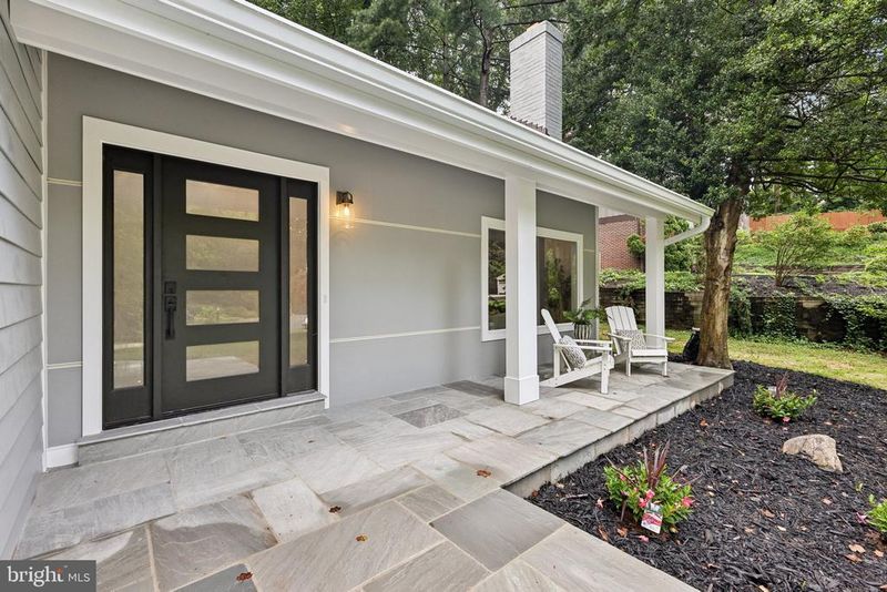 6400 Recreation Ln, Falls Church, VA 22041