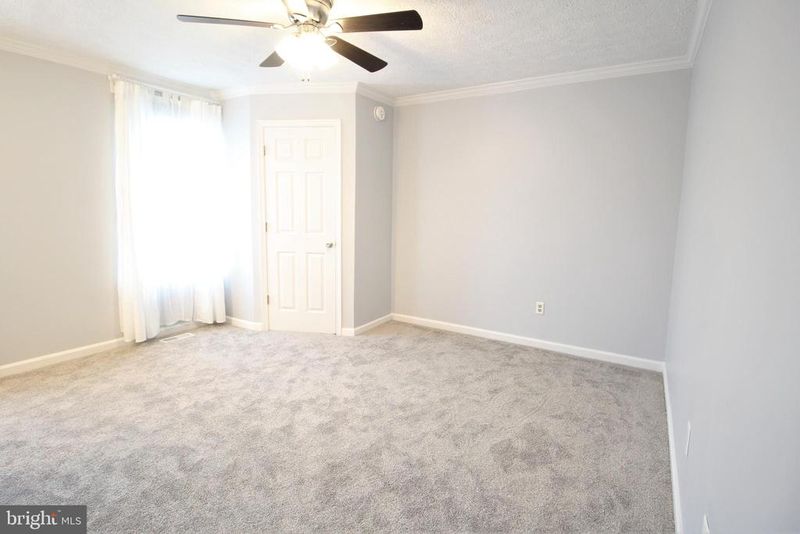 18040 Tebbs Ln, Dumfries, VA 22026