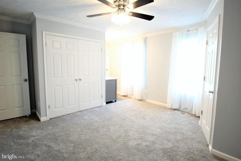 18040 Tebbs Ln, Dumfries, VA 22026