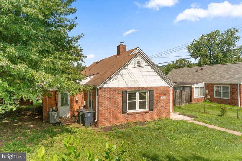 6824 Shepherd St, Hyattsville, MD 20784