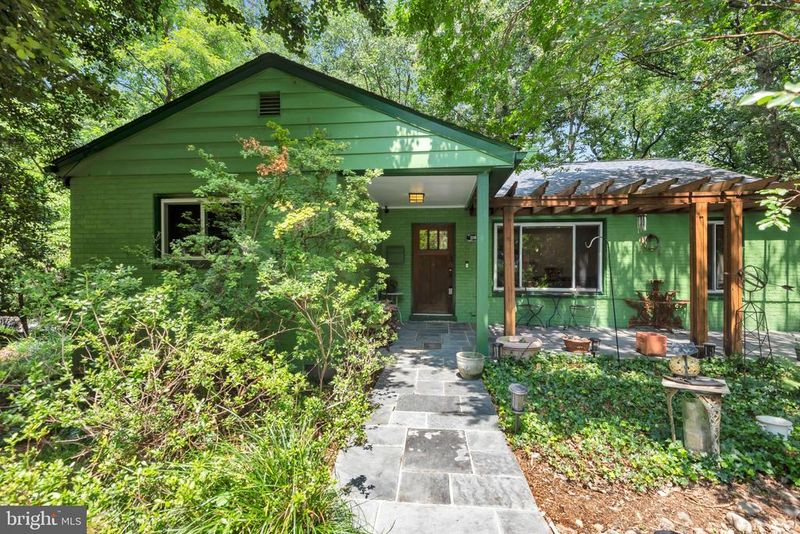 110 Devon Ct, Silver Spring, MD 20910