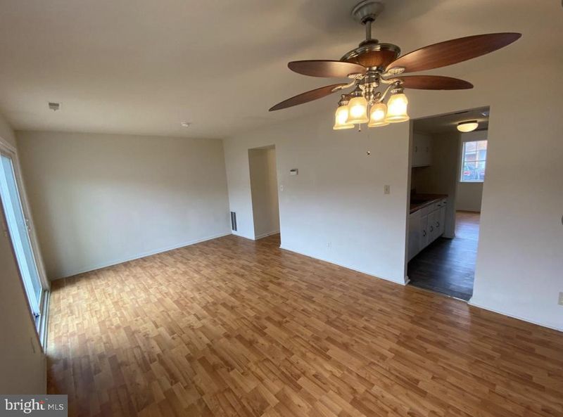 132 Oak Dr, Stafford, VA 22554