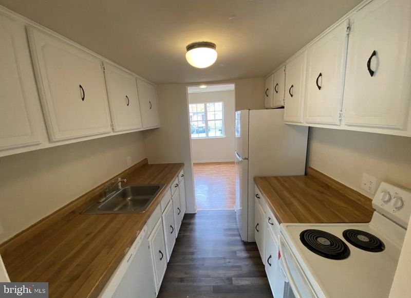 132 Oak Dr, Stafford, VA 22554