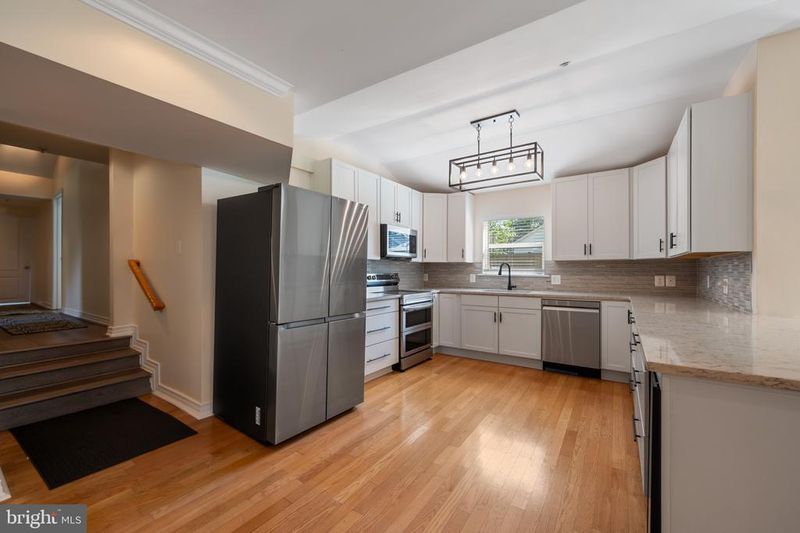 5518 Lanham Station Rd, Lanham, MD 20706