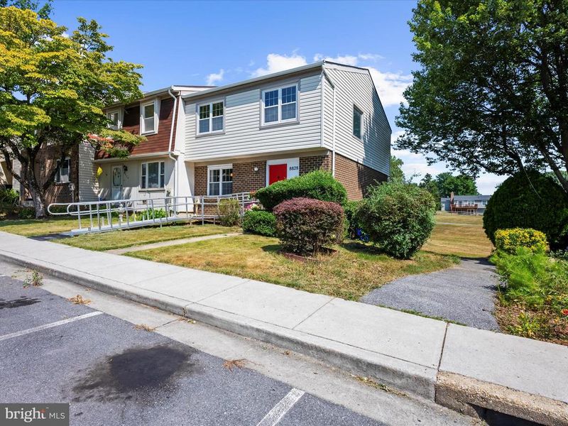 8828 Eureka Ln, Walkersville, MD 21793