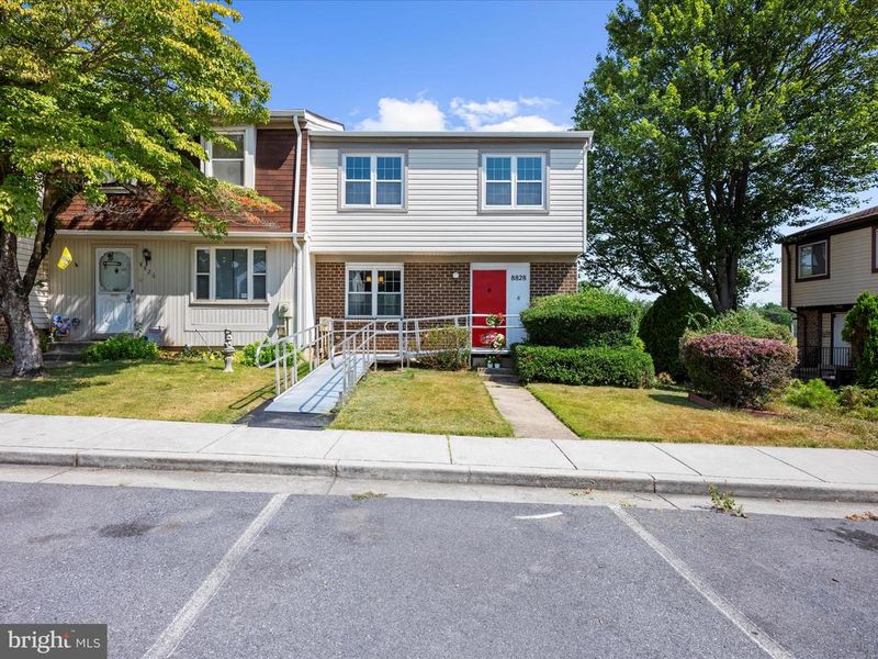 8828 Eureka Ln, Walkersville, MD 21793