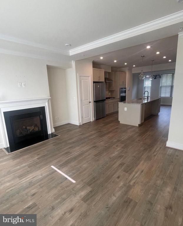 2228 S Glebe Rd, Arlington, VA 22207