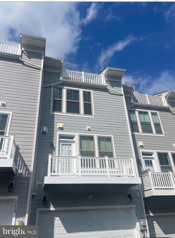 2228 S Glebe Rd, Arlington, VA 22207