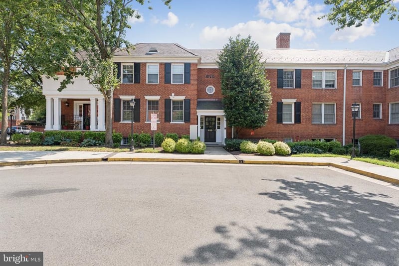 610 Bashford Ln #1301, Alexandria, VA 22314