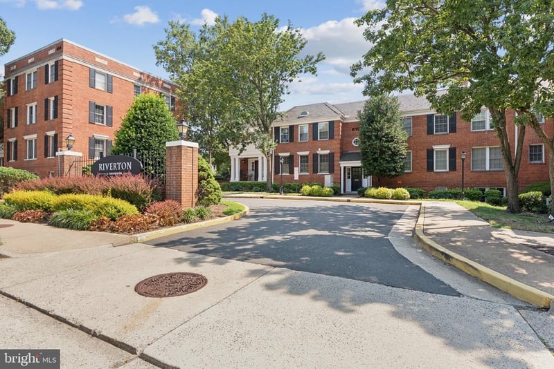 610 Bashford Ln #1301, Alexandria, VA 22314