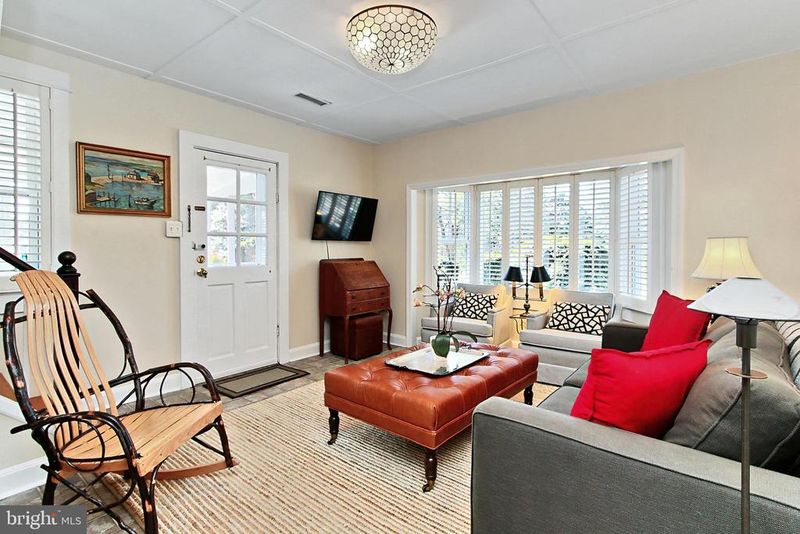8022 E Boulevard Dr, Alexandria, VA 22308