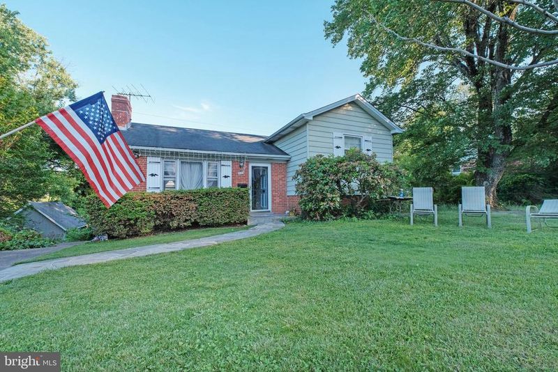 2125 Mckay St, Falls Church, VA 22043