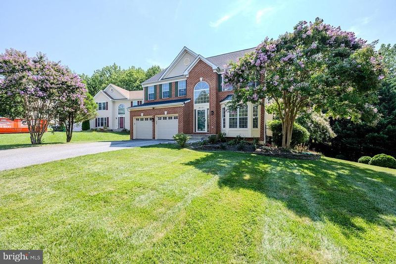 2101 Hampshire Dr, Hyattsville, MD 20783