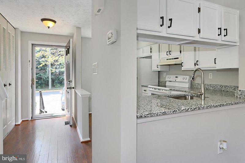 1650 Devil Ln, Woodbridge, VA 22192