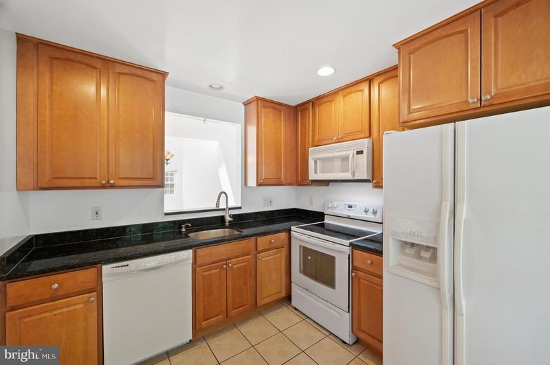 14069 Saddleview Dr, North Potomac, MD 20878