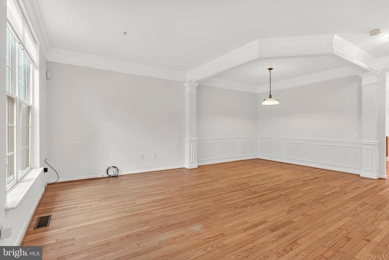 2444 Astrid Ct, Brookeville, MD 20833