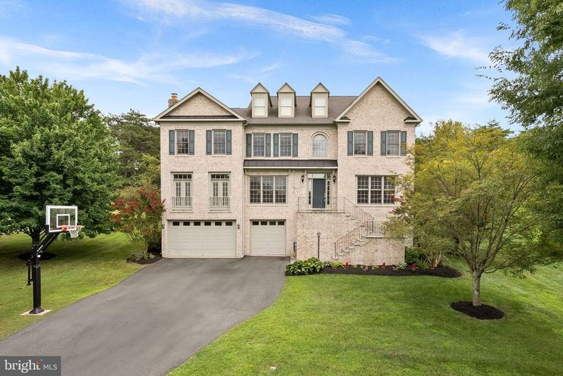 42645 Cochrans Lock Dr, Ashburn, VA 20148