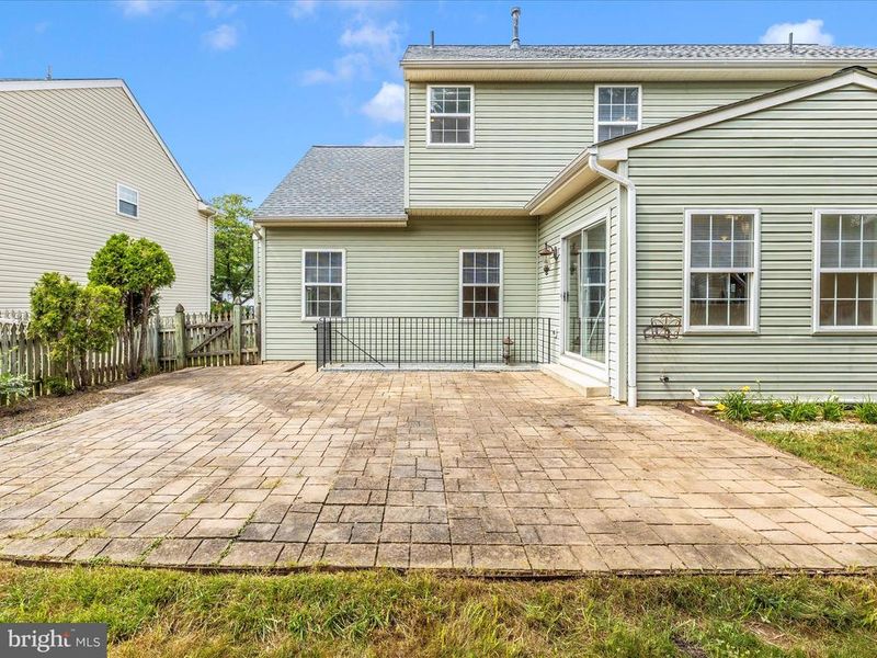 432 Delaware Rd, Frederick, MD 21701