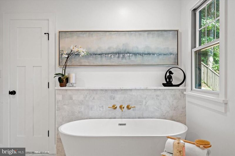 903 E Timber Branch Pw, Alexandria, VA 22302