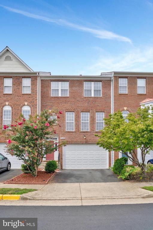 22438 Maison Carree Sq, Ashburn, VA 20148