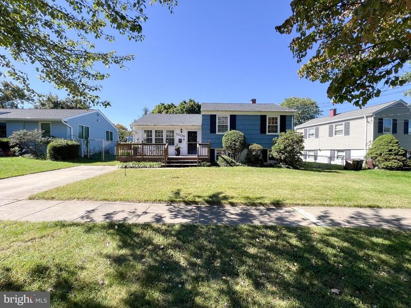 1009 Kennon Ct, Rockville, MD 20851