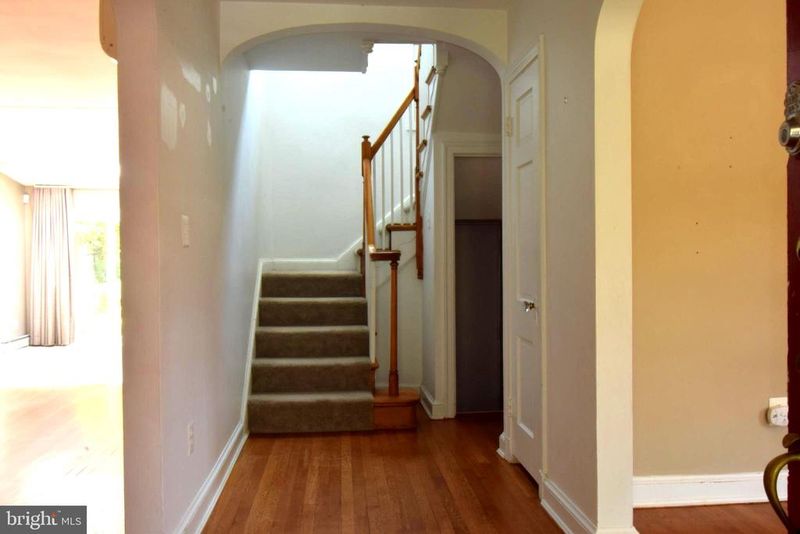 4130 Leland St, Chevy Chase, MD 20815