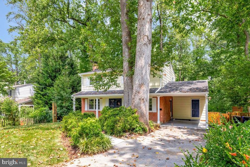 5156 Linette Ln, Annandale, VA 22003