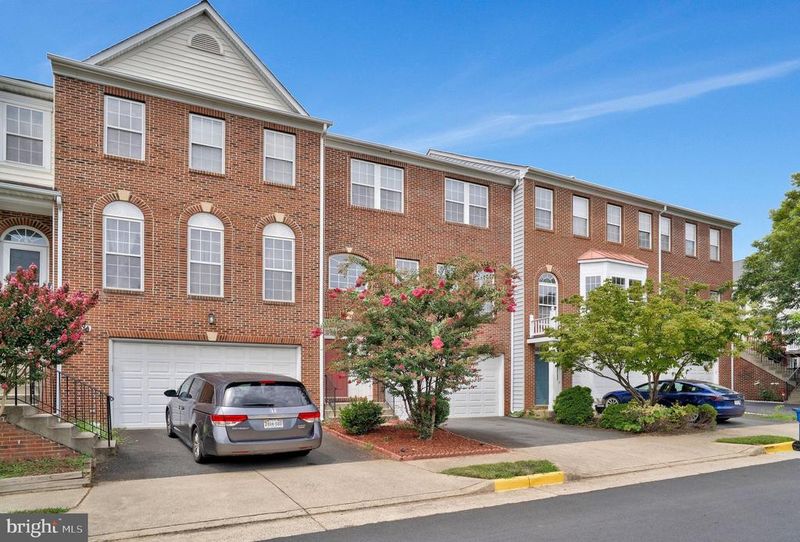 22438 Maison Carree Sq, Ashburn, VA 20148