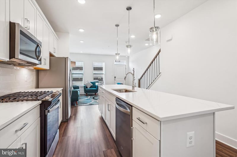 845 King Farm Blvd, Rockville, MD 20850