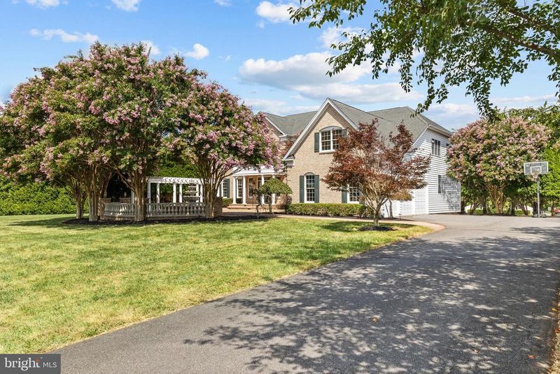 38344 Midnight Sky Pl, Hamilton, VA 20158
