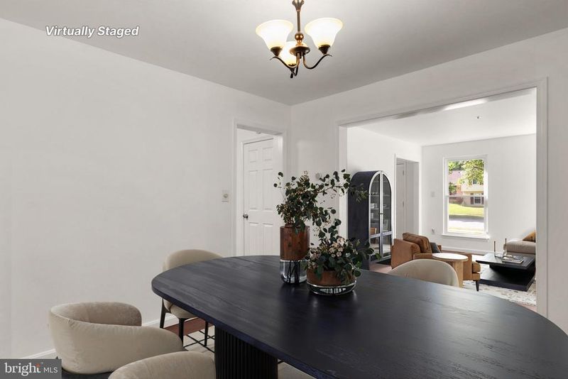 9902 Fox Run Dr, Clinton, MD 20735