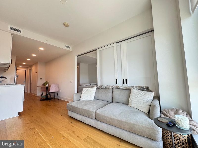 1211 Van St SE #305, Washington, DC 20003