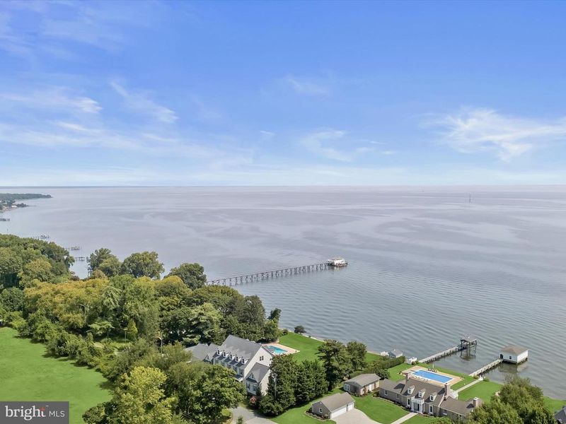 235 Bay Front Dr, Pasadena, MD 21122