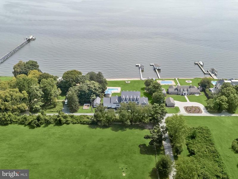 235 Bay Front Dr, Pasadena, MD 21122