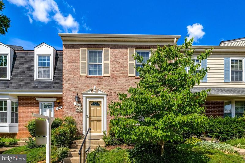 10346 Granite Creek Ln, Oakton, VA 22124