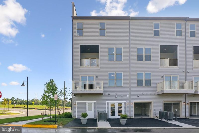 11027 Joslin St, Manassas, VA 20109
