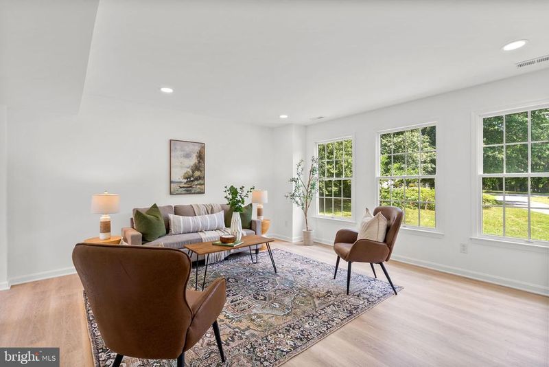 732 Mallard Dr, Deale, MD 20751