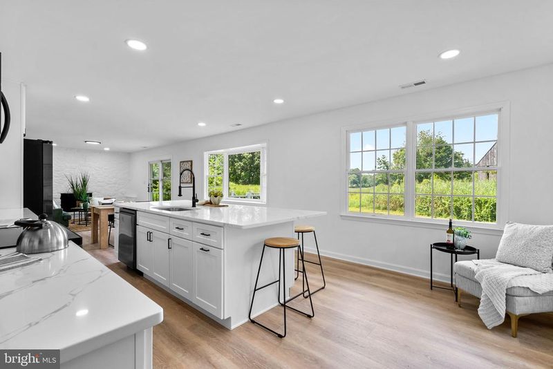 732 Mallard Dr, Deale, MD 20751