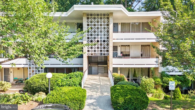 7541 Spring Lake Dr #B-1, Bethesda, MD 20817